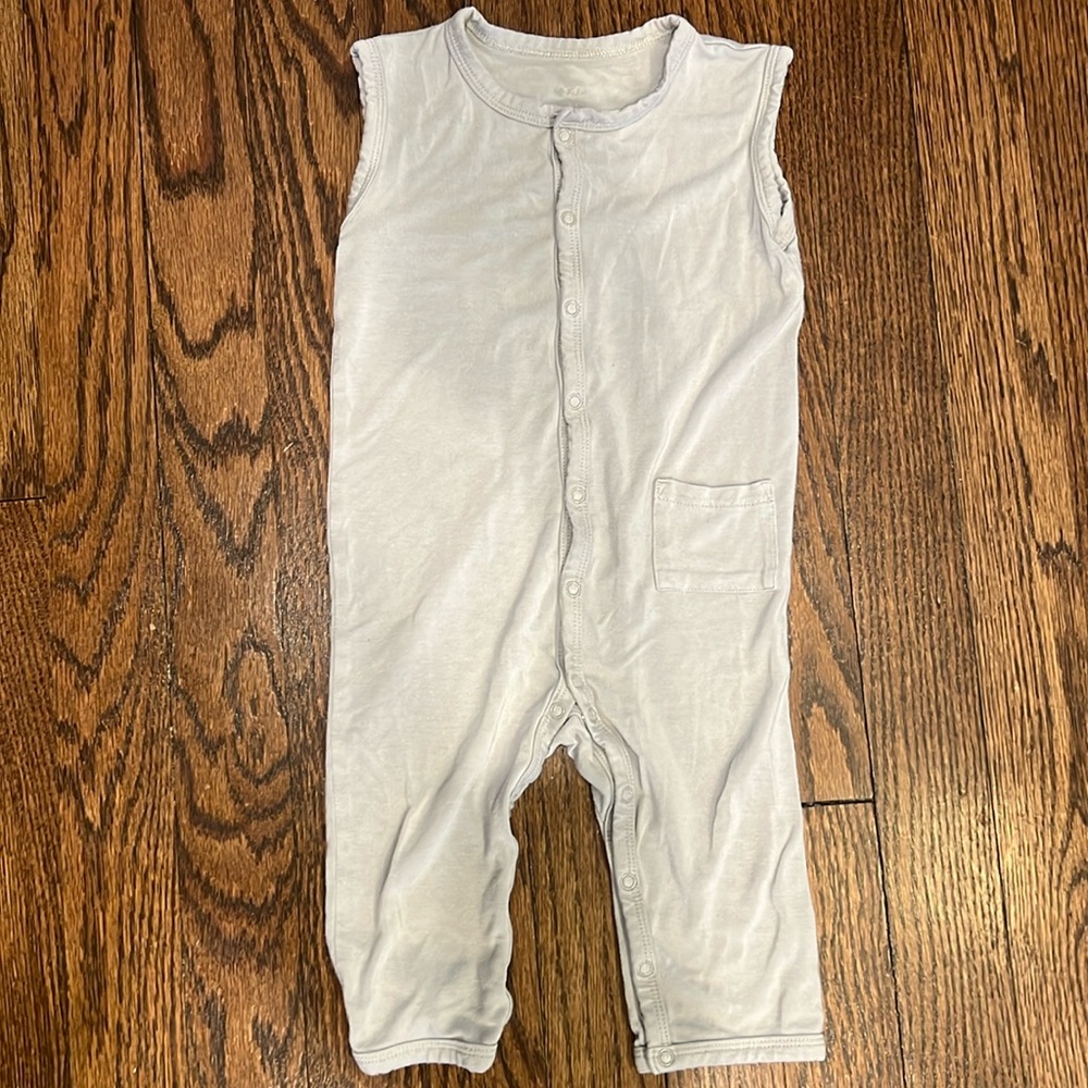 VGUC Kyte romper in Fog - 18-24mo